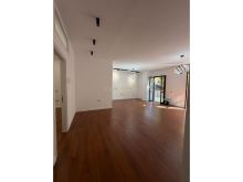 SHITET APARTAMENT 2+1+2 TUALETE DHE VERANDE , SEFER EFENDIU.