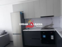 Apartament 3+1 me qera ne Fund te Rruges 5 Maji prane Pallat