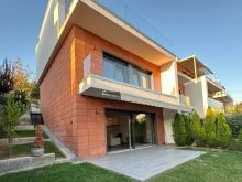Vile ne Rezidencen Olive Grove!​