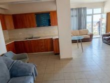 Shitet Apartament 2+1