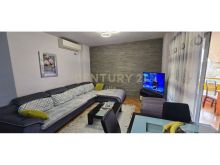 SHITET APARTAMENT 3+1 PËRBALLË DELIJORGJIT + 2 POSTE PARKIMI