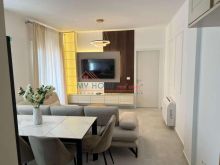 Apartament 2+1+2 me qera tek Shkolla e Kuqe ne Tirane