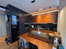 SHITET APARTAMENT 2+1 + POST PARKIMI NE BULEVARDIN E RI