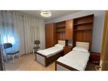 Jepet me qira apartament 2+1+2 tualete ne Rrugen e Kavajes !