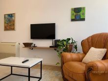APARTAMENT 2+1 PER QERA PERBALL HOTEL HILTON