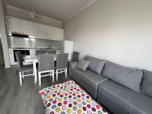 Qera, Apartament 2+1+post parkimi Rruga Albanopoli