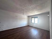 Shitet apartament 1+1 Në Shitje në Golem, Durrës
