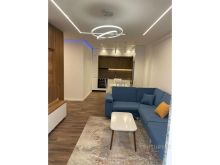 Jepet me qira apartament 2+1 Rruga 5 Maj .