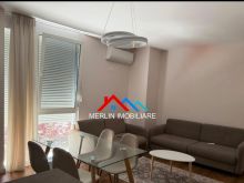 JEPET APARTAMET 2+1 ME QERA TEK RRUGA E BARRIKADAVE.