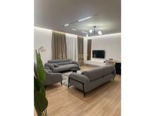 Apartament 2+1+2 per qira tek Bulevardi i Ri