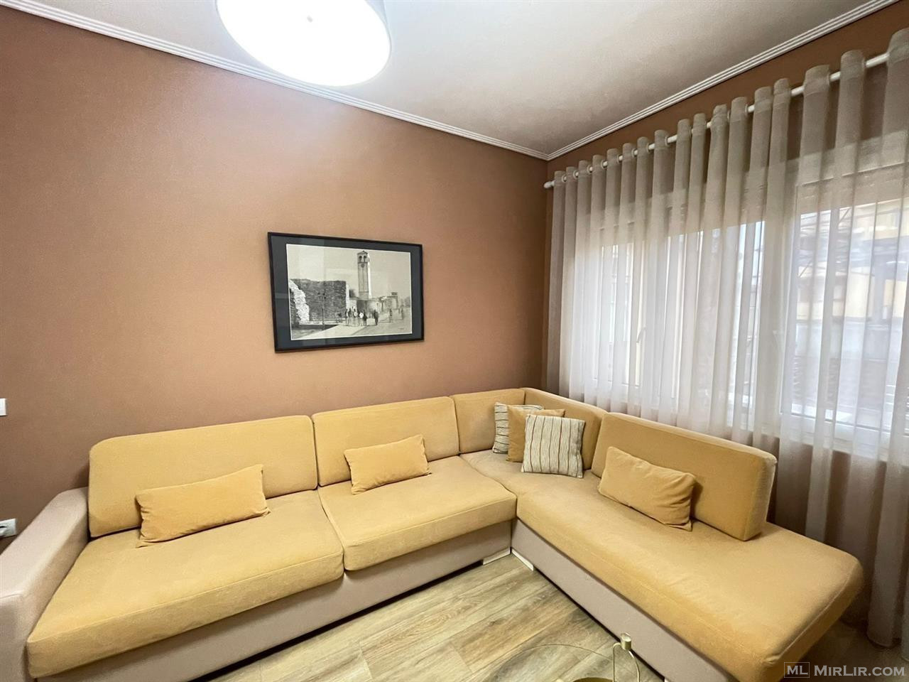 JEPET ME QIRA APARTAMENT 2+1 PRANE KOPSHTIT ZOOLOGJIK