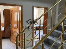 Objekt per shitje me 10 Garsoniere dhe Apartament 3+1, Kavaj