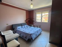 Apartament 2+1 Në Shitje vetëm pak hapa nga deti vollga, Dur