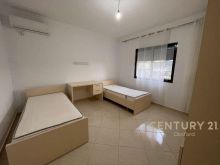 APARTAMENT 3+1+2 PER QIRA , SAUK I RI