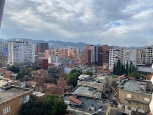 NE RRUGEN E KAVAJES JAPIM ME QIRA APARTAMENT 2+1+2