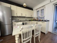 Globe, Japim me qira apartament 2+1