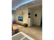 KRISTAL CENTER ,APARTAMENT 1+1 ME QIRA!