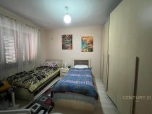 APARTAMENT 2+1 ME KUZHINE TE VECUAR TEK RRUGA E KAVAJES!