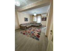 0693769552,Shitet, Apartament 1+1,Bulevardi Zogi 1, Tiranë.