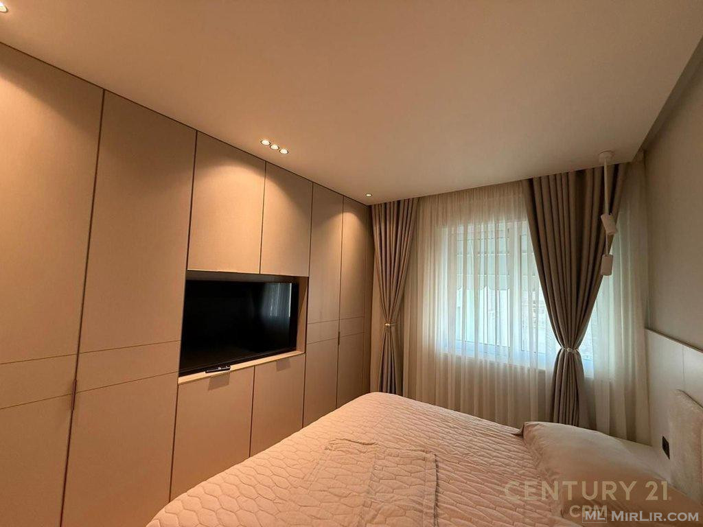 APARTAMENT LUKSOZ 2+1+POST PARKIMI PER SHITJE,TEK HIPOTEKA!