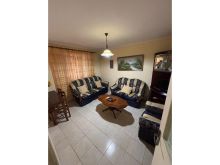Shitet apartament 1+1 tek Ali Demi, pranë Shkolles 1 Maji
