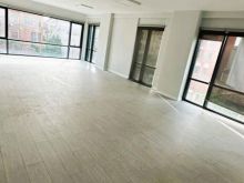🏢Ofrohet me qira një ambient biznesi me pozicion strategjik