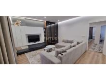 JEPET ME QIRA APARTAMENT 2+1 TEK RRUGA BARRIKADAVE !!