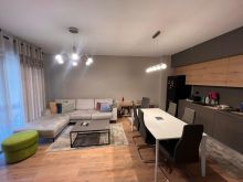 📌 Shitet Apartament 2+1+2 në Kompleksin Panorama – Pranë Ha