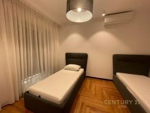 Apartament Luksoz + 2 poste parkimi per qira te Quartum Resi