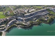Dubleks i Bashkengjitur ne shitje tek Swan Lake Residence bu