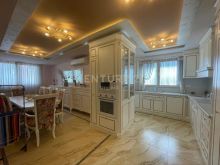 SHITET PENTHOUSE MODERN 4+1+2 ME POST PARKIMI TEK LIQENI I T