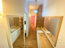 Apartament 2+1+2 ne shitje ne rrugen e Kavajes prane Kishes 
