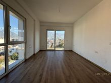 SHITET APARTAMENT 2+1+2 PRANE \'\'EMERALD CENTER\'\' !