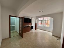 Shitet apartament 1+1 prane Luarasit.