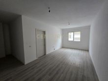 APARTAMENT 1+1 PER SHITJE NE KOMPLEKSIN E-88, LAPRAKE !