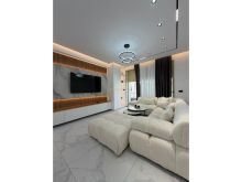 Apartament Super Luksoz 2+2+1 me Verandë Panoramike – Një Mu
