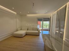 Apartament 2+1+2 per shitje prane Radisson, te Liqeni i That