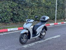 shitet honda sh viti 2025 900 km