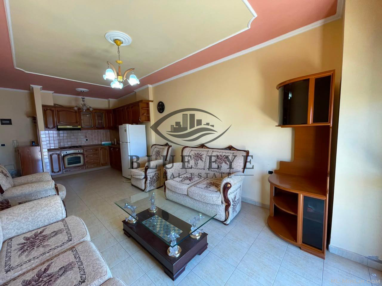 Apartament 1+1 Për Shitje në Plazh Rrota e Kuqe, Durrës