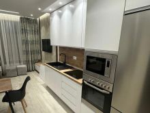 📌Jepet me Qira Apartament 1+1 – Zogu i Zi