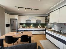 Shitet, Apartament 3+1+2, Fresk, Tiranë. 183,000 €