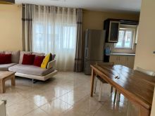 Shitet apartament tek Kika 1, Komuna e Parisit
