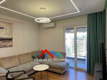 JEPET APARTAMENT 2+1+2+POST PARKIMI ME QERA TEK 5 MAJI.