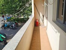 Shitet apartament 4+1+2 tualete +2 ballkone, Rruga e Kavajës