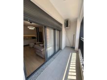 BULEVARDI I RI – JEPET ME QIRA APARTAMENT 1+1 NË KOMPLEKSIN