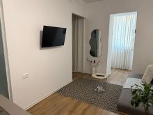 Jepet me qira apartament prane Liqenit Artificial