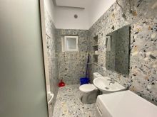 Jepet me qira apartament 1+1 me post parkimi në Astir !