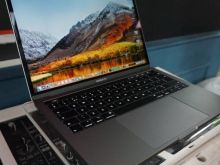 Macbook pro 2018 16ram 512 ssd