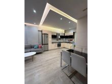 Jepet me Qira Apartament 2+1 Pazari i Ri.