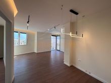 Shitet, Apartament 2+1, Brryli, Tiranë.